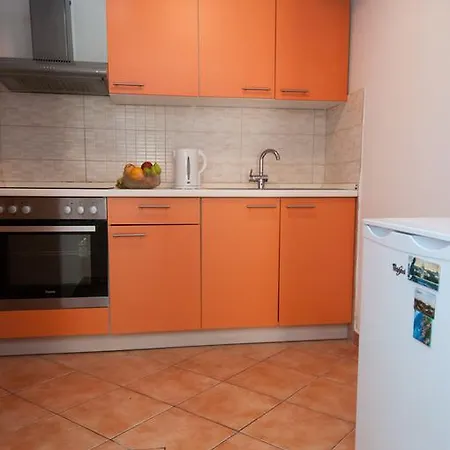 Tomic A-5 Apartmán Lovran