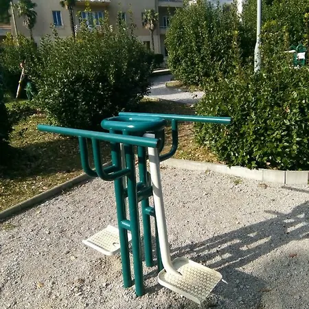 Tomic A-5 Apartmán *